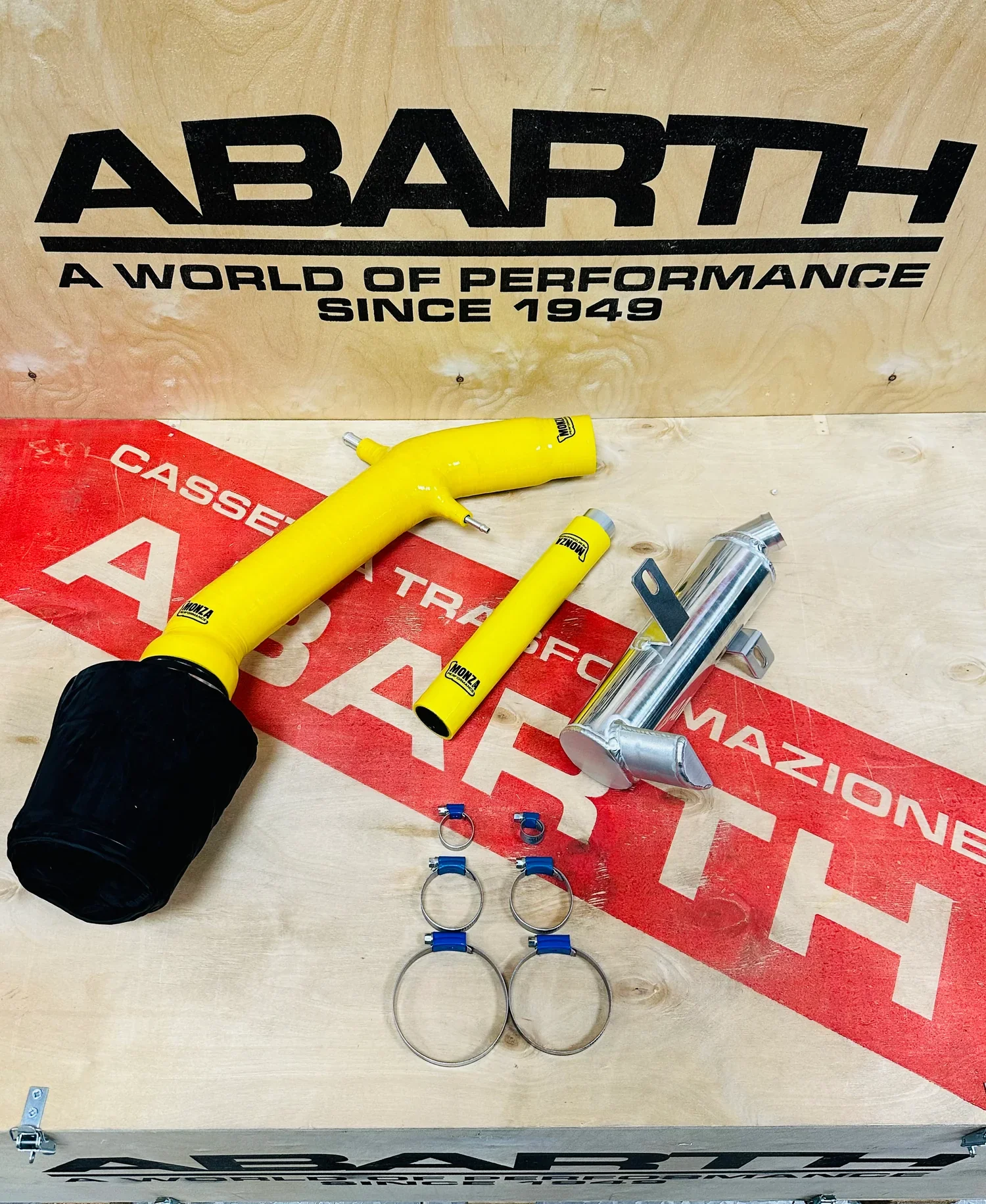 Abarth 500 Kit completo Aspirazione diretta bassa Monza Performance con vaschetta tergicristallo - Image 5