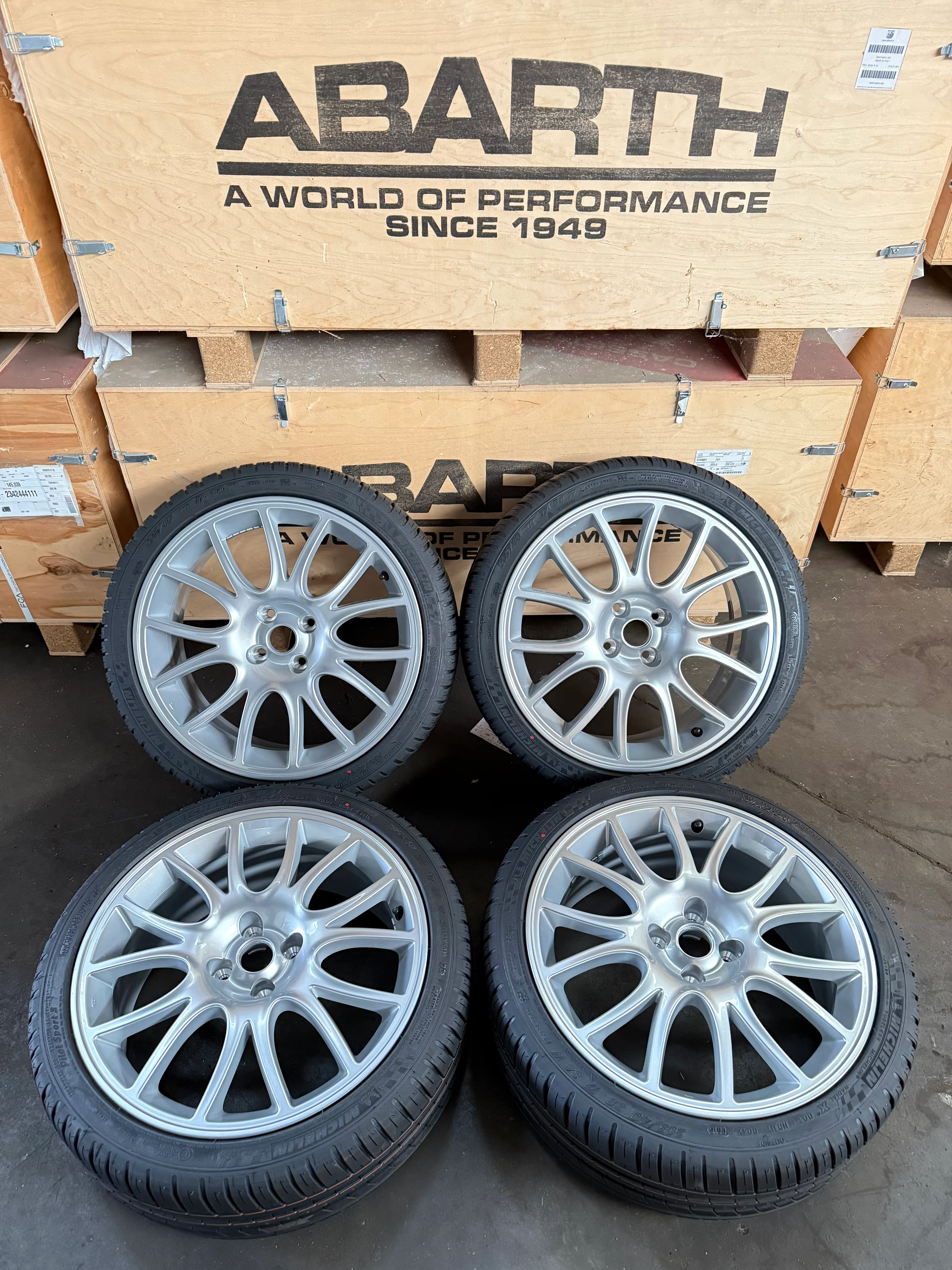 Cerchi Abarth Tributo Ferrari OEM 17" Argento