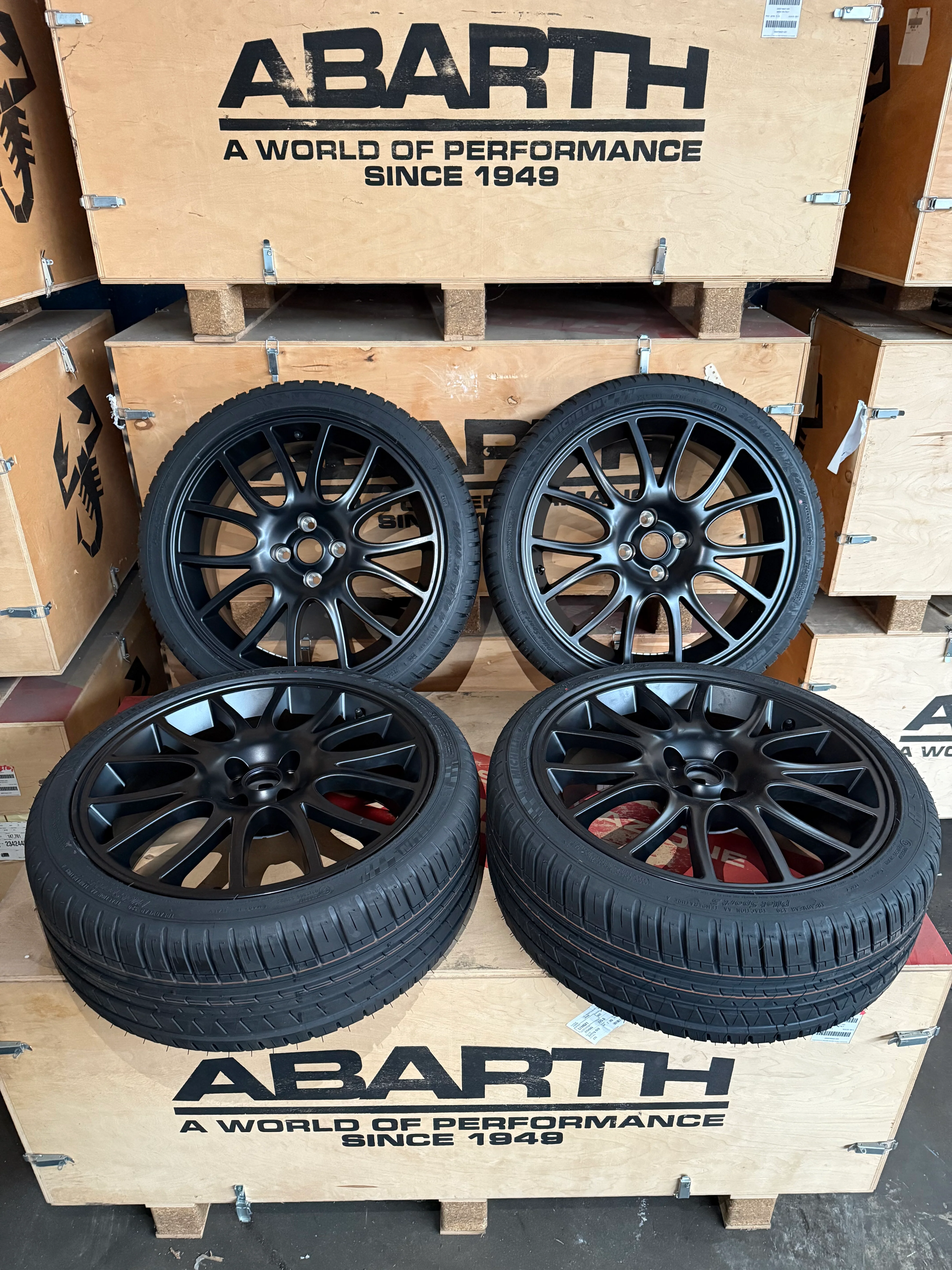 Cerchi Abarth Tributo Ferrari OEM 17" Neri - Image 6
