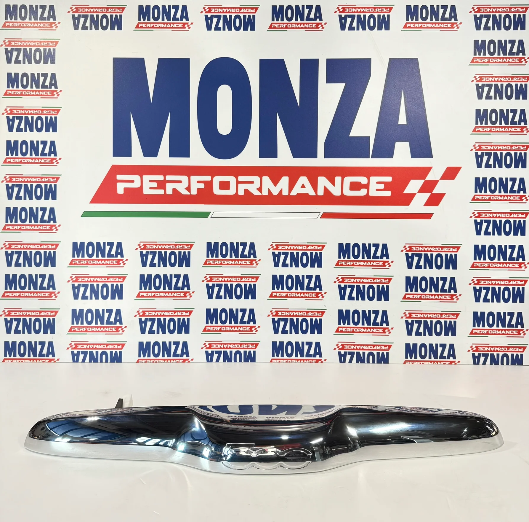MANIGLIA APERTURA PORTELLONE CON LOGO ORIGINALE FIAT 500/ 500 ABARTH 735626264 LUCIDO