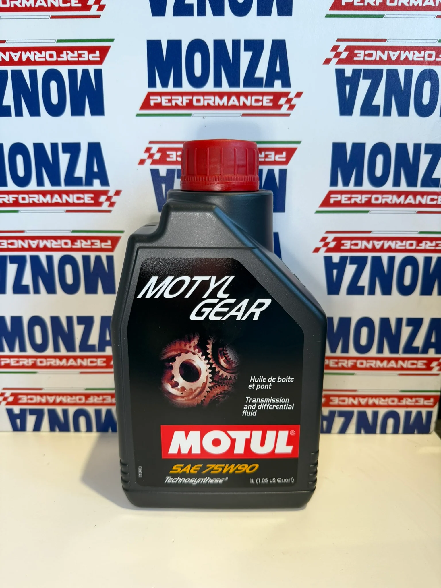 Olio cambio MOTUL GEAR  SAE 75W90 1L (no adatto per differenziali autobloccanti)