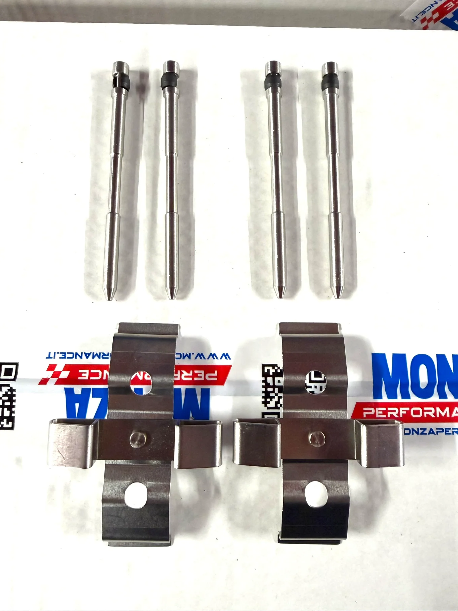 PERNI E MOLLETTE PINZE FRENO BREMBO 305