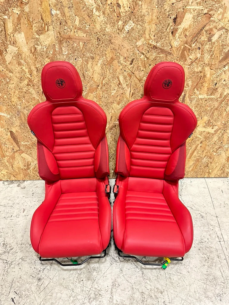 SEDILI ALFA ROMEO 4C ROSSI FULL PELLE NUOVI