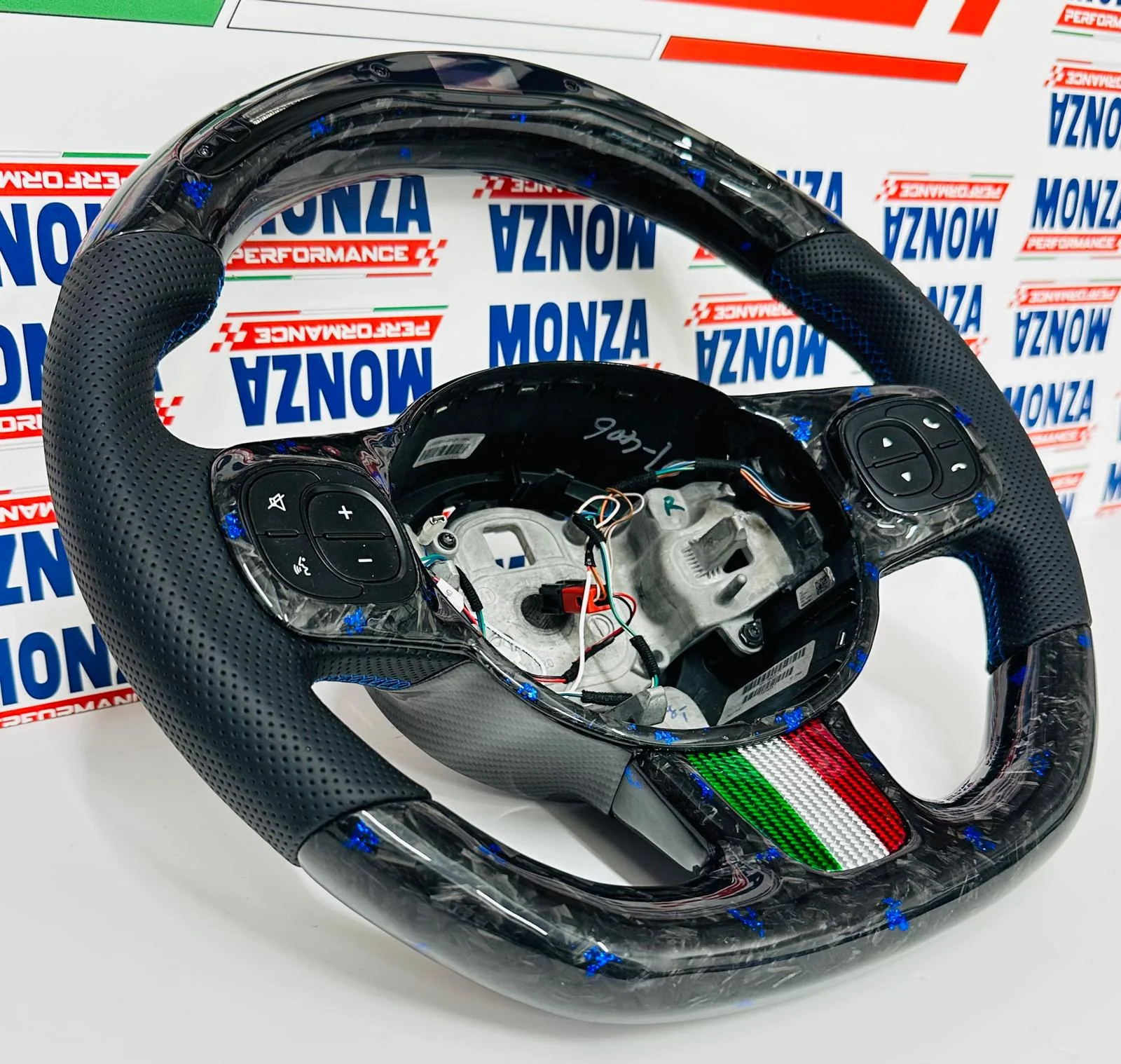 Volante LED 500 abarth restyling MULTIFUNZIONE carbonio forgiato - pelle - Image 3